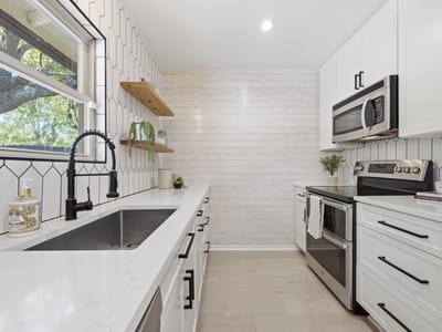 Property photo 4 at 2609 Berkett DR - 3 bed 2 bath home