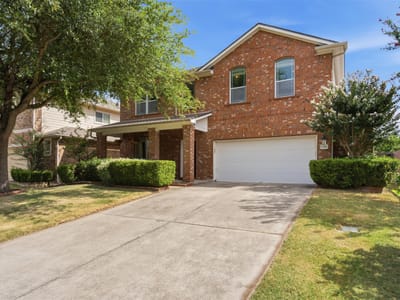 Living area at 2616 Grand Mission WAY - 4 bed 2 bath home