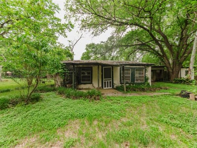Living area at 262  Highway 95 S #A - 3 bed 1 bath home