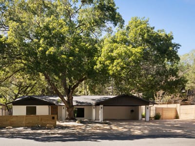 Photo 4 of 40 at 2620 Pecos ST - 4 bed 3 bath home