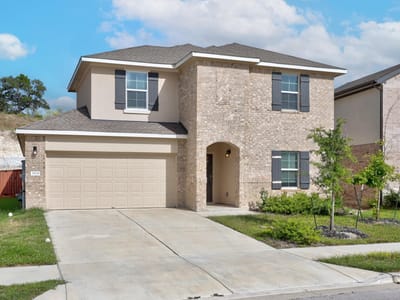 Photo 2 of 35 at 2624 Indian Clover TRL - 5 bed 3 bath home
