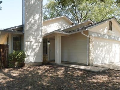 Property photo 2 at 2626 Piping Rock Trl - 4 bed 2 bath home