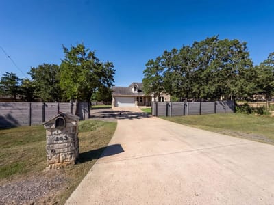 Property photo 2 at 263 Indian Oak DR - 3 bed 2 bath home