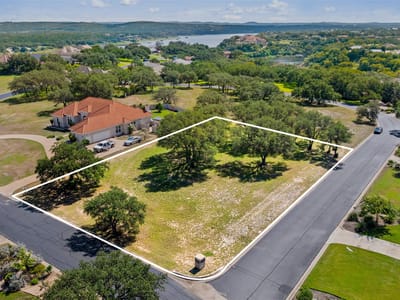 Living area at 26309 Countryside Dr - Ranch Sec 08, Spicewood, TX
