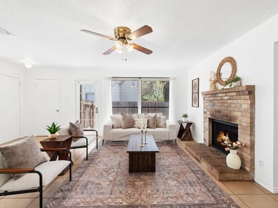 Living area at 2637 Alcott Ln - TANGLEWOOD FOREST SEC 8, Austin, TX
