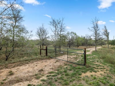 Primary bedroom at 264 Mesquite Dr Unit #B - Mesquite Acres, Cedar Creek, TX