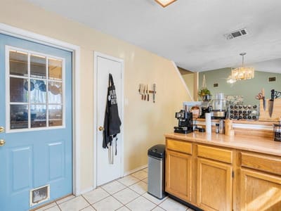 Living area at 2656 Piping Rock TRL - 3 bed 2 bath home