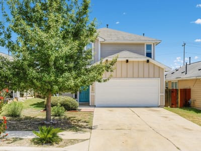 Property photo 2 at 266 Twisted Oaks LN - 4 bed 2 bath home