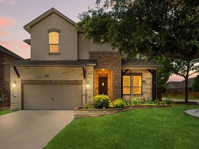 Living area at 267 Fort Cobb WAY - 4 bed 2 bath home