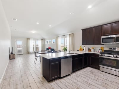 Property photo 3 at 269 Gaida LOOP - 3 bed 2 bath home
