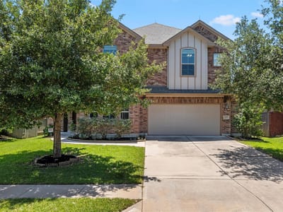 Living area at 2693 Mirasol LOOP - 4 bed 3 bath home
