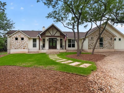Living area at 270 Rambling Oaks Dr - 4 bed 3 bath home