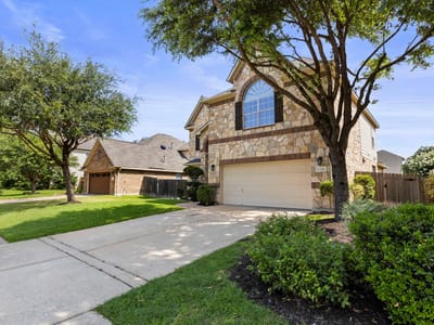 Living area at 2700 Salorn WAY - 4 bed 2 bath home