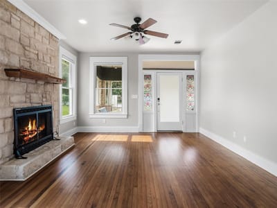 Photo 3 of 34 at 2703 De Soto DR - 3 bed 2 bath home