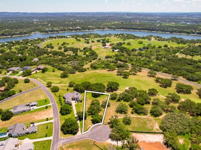 Living area at 2703 Stableford Ct - Lakecliff On Lake Travis Sec 9, Spicewood, TX