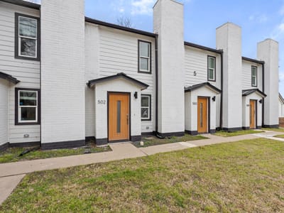 Living area at 2706 Wheless Ln Unit #Bldg 2 - Vista Alegre 02, Austin, TX