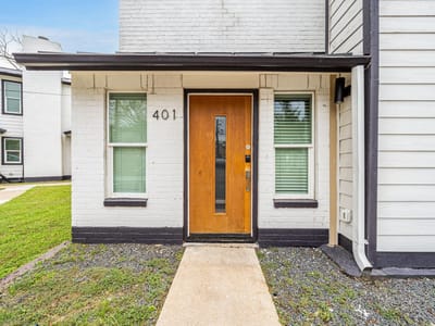 Living area at 2706 Wheless Ln Unit #504 - 2 bed 1 bath home