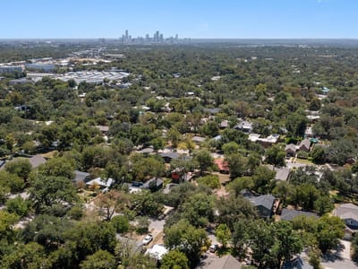 Property photo 4 at 2709 Geraghty Ave - 4 bed 3 bath home
