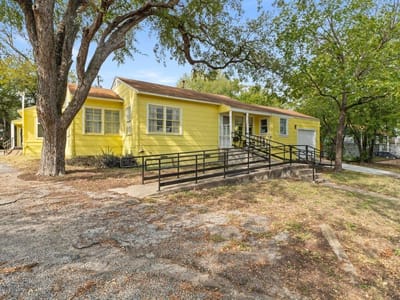 Property photo 5 at 2710 Manor RD - McQuown A N, Austin, TX