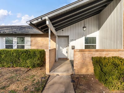 Kitchen at 2710 Thrushwood DR - 3 bed 2 bath home