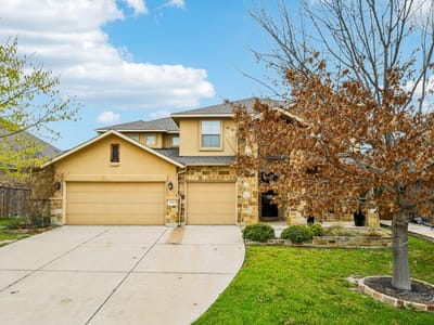 Living area at 2711 Saint Paul Rivera - 5 bed 3 bath home