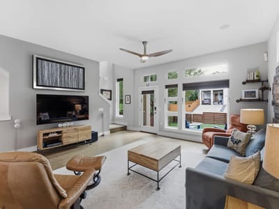 Living area at 2712 S 5th ST Unit #B - 2 bed 2 bath home