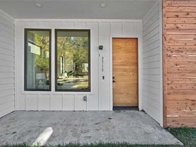 Primary bedroom at 2717 Lyons Rd Unit #1 - 3 bed 2 bath home