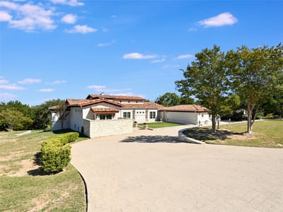 Property photo 3 at 27206 Waterfall Hill PKWY - 3 bed 5 bath home