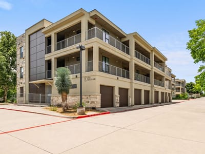 Living area at 2721 Dulce LN Unit #132 - 2 bed 2 bath home