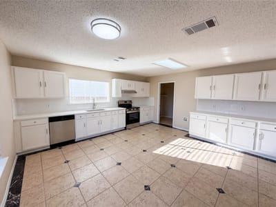 Living area at 2727 High Point DR - 4 bed 2 bath home