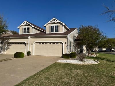 Living area at 275 Bonham Loop - 2 bed 2 bath home