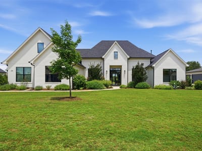 Living area at 275 Dally CT - 5 bed 3 bath home