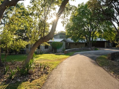 Property photo 2 at 275 Indian TRL - 4 bed 4 bath home