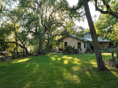 Property photo 3 at 275 Indian TRL - 4 bed 4 bath home