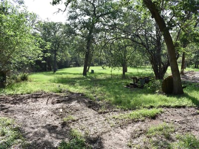 Primary bedroom at 276 Arrowhead Dr - Lake Thunderbird, Smithville, TX