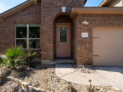 Living area at 2777 Santa Ana LN - 3 bed 2 bath home