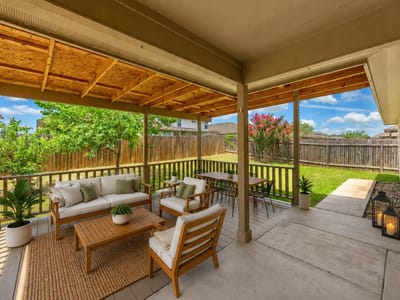 Living area at 278 Noddy RD - 4 bed 2 bath home
