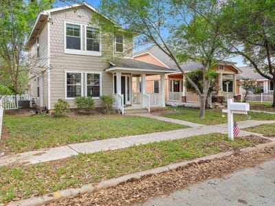 Living area at 280 Strawn - 3 bed 2 bath home