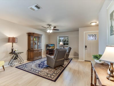Photo 4 of 21 at 2800 Tyler LN - 3 bed 2 bath home