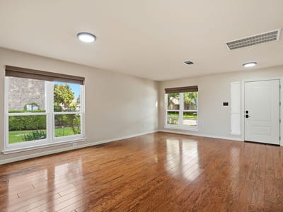 Property photo 4 at 2801 Butler National DR - 5 bed 3 bath home
