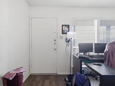Living area at 2801 Hemphill PARK Unit #A302 - 1 bed 1 bath home