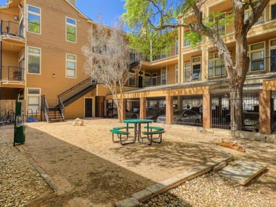 Property photo 2 at 2802 Nueces ST Unit #306 - 1 bed 1 bath home