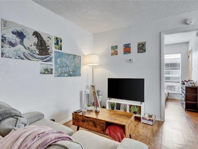 Living area at 2803 Hemphill Park Unit #B106 - 1 bed 1 bath home
