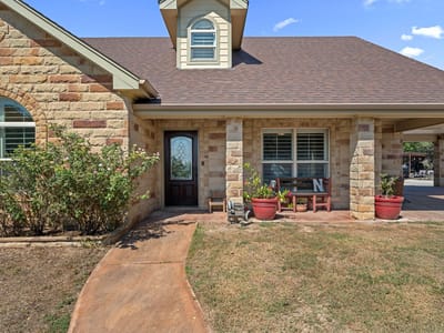 Kitchen at 2804 County Road 1045 - 5 bed 3 bath home