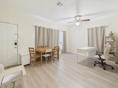 Property photo 3 at 2804 Rio Grande ST Unit #201 - 1 bed 1 bath home