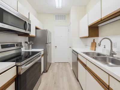 Property photo 4 at 2804 Rio Grande ST Unit #201 - 1 bed 1 bath home