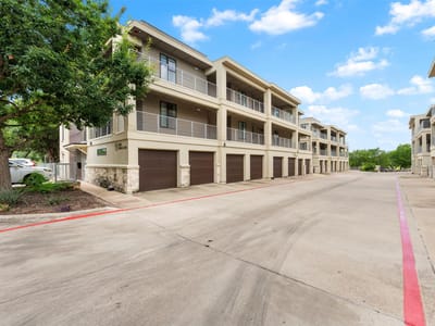 Primary bedroom at 2804 Treble LN Unit #902 - 1 bed 1 bath home