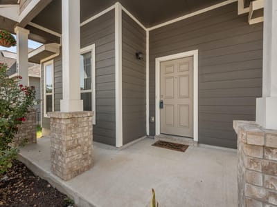 Photo 4 of 40 at 2805 Seneca PATH Unit #31 - 2 bed 2 bath home