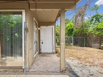 Property photo 2 at 2809 Parker LN Unit #D - 1 bed 1 bath home