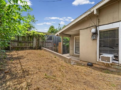 Property photo 3 at 2809 Parker LN Unit #D - 1 bed 1 bath home